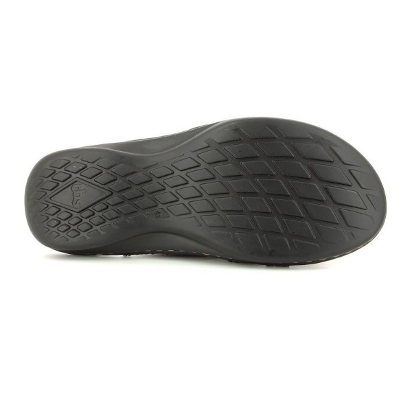 Moški natikači TBS BENAIX združujejo udobje in stil na edinstven način. Njihova udobna zasnova omogoča prijetno nošenje, medtem ko se lepo prilagajajo nogi, zagotavljajo stabilnost in podporo.