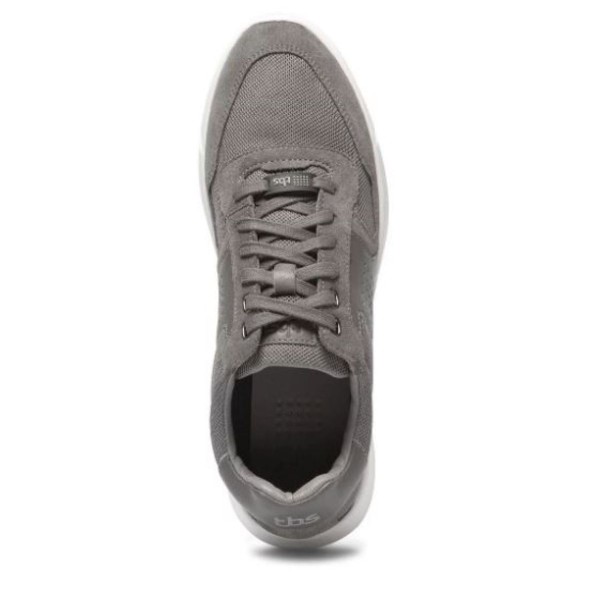 Moške superge TBS FIELDER so sinonim za udobje in športno eleganco. Narejene za udobno nošenje, ponujajo vrhunski oprijem in izjemno zračnost. Njihov športno-elegantni dizajn omogoča, da jih nosite tako v prostem času kot tudi med športnimi aktivnostmi.