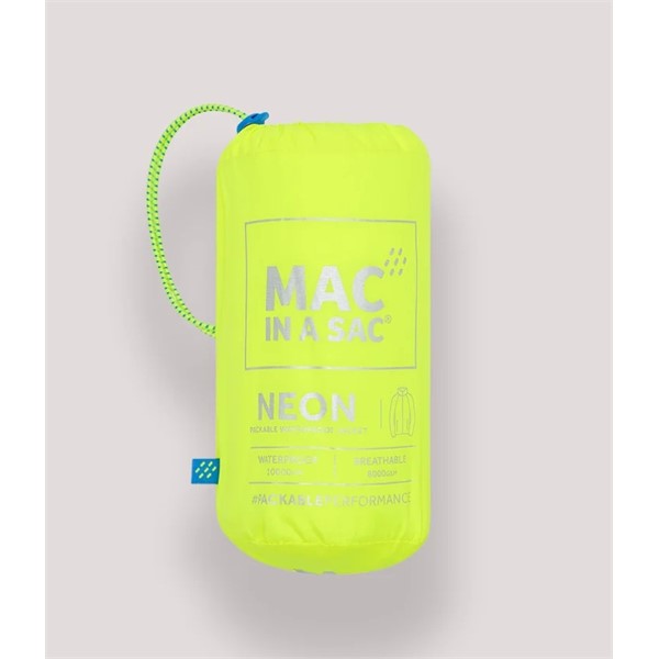 MAC IN A SAC Origin 2 Adult Jacket je lahka, zložljiva nepremočljiva jakna, zasnovana za pohodništvo, potovanja in vsakodnevne aktivnosti v spremenljivem vremenu. Ponuja vodoodpornost 10.000 mm, zračnost 8.000 g/m², popolnoma lepljene šive, nastavljivo kapuco ter zaščito pred vetrom. Zaradi kompaktne zasnove jo lahko hitro zložite v priloženo vrečko in jo imate vedno pri roki. 
