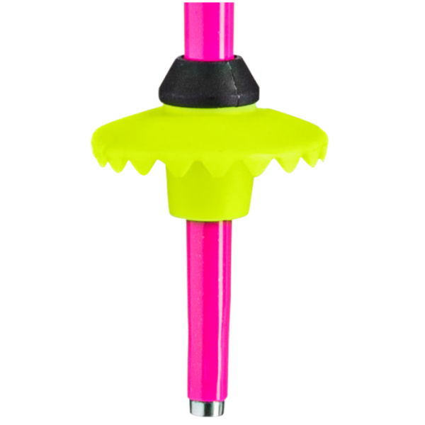 Otroške smučarske palice LEKI Racing z lahkim aluminijem TS 4.5 in PA Safety gripom zagotavljajo varen oprijem, nadzor in zabavo za male smučarske navdušence.