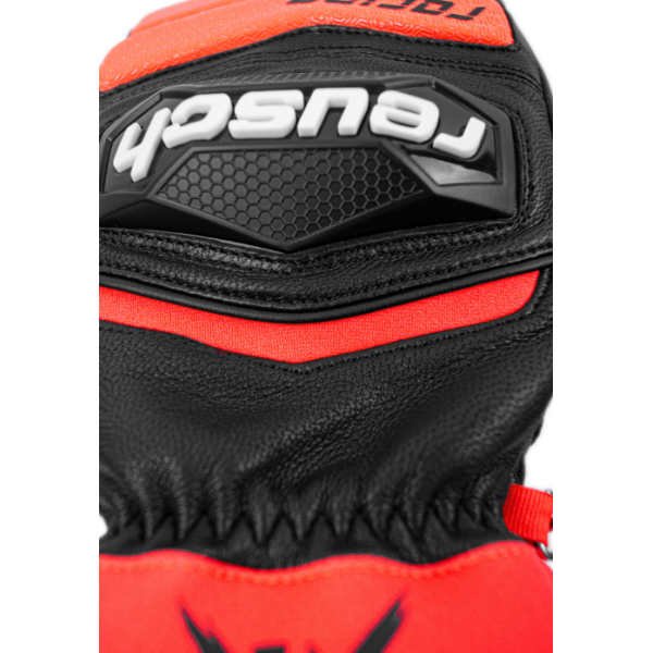 Otroške smučarske rokavice Reusch Worldcup Warrior GS Mitten – vrhunske usnjene rokavice z R-LOFT™ izolacijo, ki nudijo toploto, zaščito in profesionalno kakovost za mlade tekmovalce. Na voljo v AS Sport Outlet!