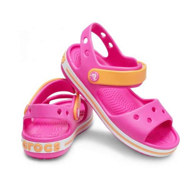 Lahki in udobni Crocs Crocband Sandal Kids – popolni otroški sandali za brezskrbno igro, poletne dni in vsakodnevne dogodivščine. Športen dizajn in Croslite™ udobje za celodnevno nošenje.