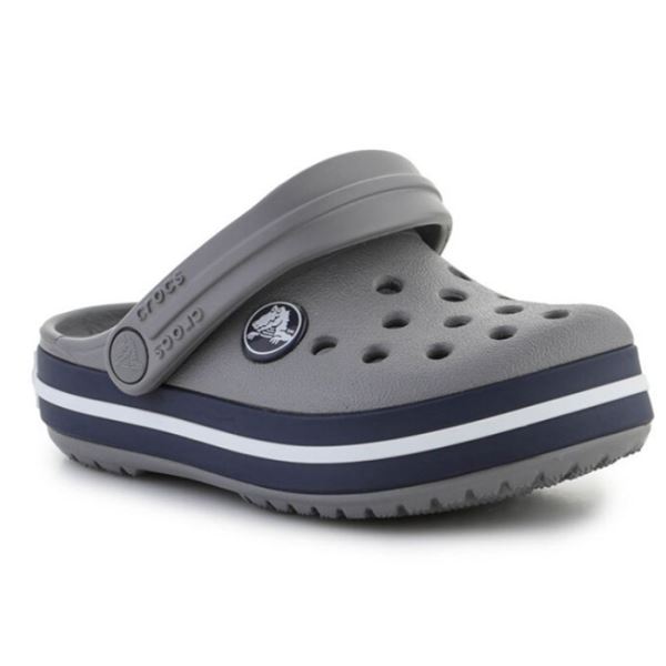 Lahki in udobni Crocs Crocband Kids Clog – popolna izbira za aktivne otroke. Športen dizajn, Croslite™ udobje in zračnost zagotavljajo brezskrbno igro, vrtec in poletne dogodivščine vsak dan.
