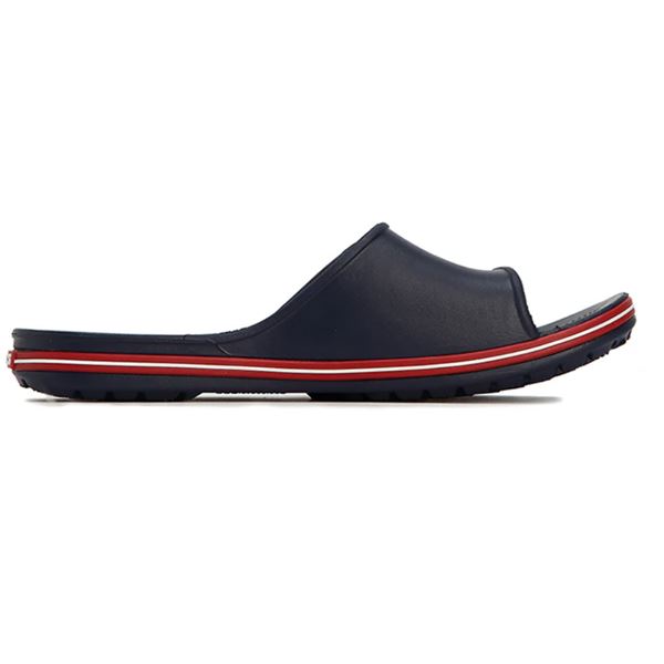 Športne in izjemno lahke Crocs Crocband II Slide – idealna izbira za poletno udobje, hitro obuvanje in sproščene trenutke ob bazenu, na plaži ali doma. Mehka Croslite™ pena poskrbi za udobje pri vsakem koraku, športni Crocband dizajn pa doda prepoznaven, dinamičen videz.
