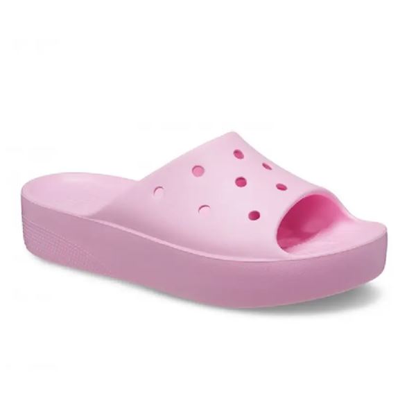 Crocs Classic Platform Slide 208180 so modni ženski natikači z dvignjenim platform podplatom, ki združujejo udobje in trendovski videz. Izdelani iz Croslite™ materiala zagotavljajo mehko blaženje, lahkotnost in vodoodpornost, zato so odlična izbira za poletne dni, sproščene sprehode ali vsakodnevne modne kombinacije.