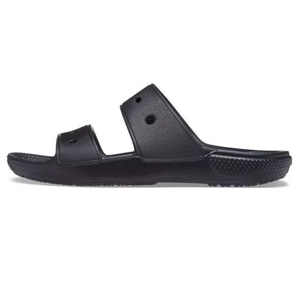 Crocs Classic Sandal 206761 so prikazani kot lahki in praktični poletni sandali z značilnim Crocs dizajnom. Model ima dva nastavljiva paščka, ki omogočata dobro prileganje stopalu, ter mehko Croslite podlago za udobje pri vsakem koraku.