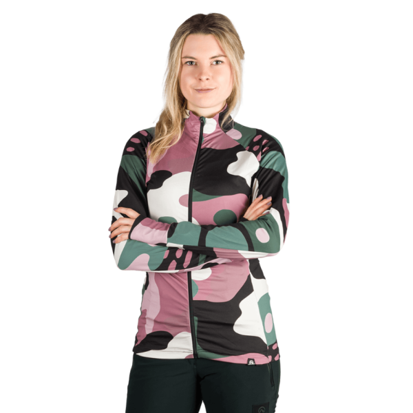 Ženski smučarski puli NORTHFINDER JAMIYA je odlična izbira za zahtevne aktivnosti v hladnem okolju. Ženski aktivni puli zagotavlja toploto in suho kožo tudi med intenzivno vadbo. Namenjen je predvsem kot druga plast pri smučanju ali teku na smučeh