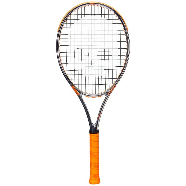 Chrome 100 280g is an excellent choice for intermediate players who want to play aggressive tennis. The racket enhances performance on serves while providing a high dose of control.