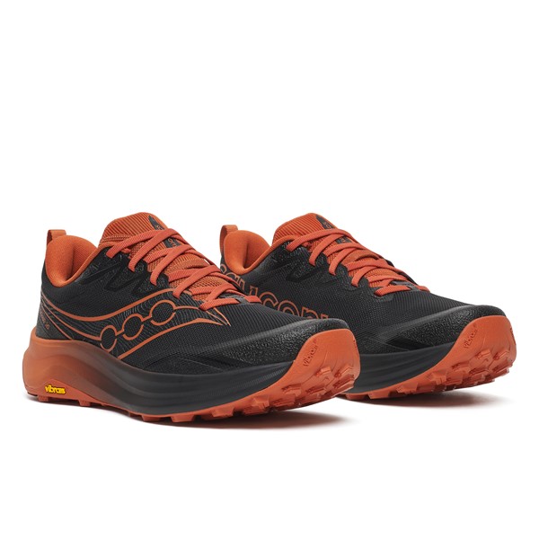 Moške trail superge Saucony Peregrine 16 z blaženjem PWRRUN, podplatom Vibram MegaGrip in 4 mm čepi za zanesljiv tek po zahtevnih poteh.