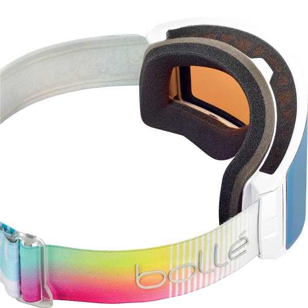Freeride smučarska očala Bollé Blackridge z Azure lečo Cat. 2, širokim vidnim poljem in 100 % UV zaščito. Odlična vidljivost v mešanih razmerah. AS Sport Outlet.
