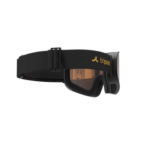 Smučarska očala TRIPOINT 109 Tumba Peak, par velikih smučarskih očal, zasnovanih za široko vidno polje na smučišču. Prezračen okvir zagotavlja optimalen pretok zraka, dopolnjuje pa ga troslojna penasta konstrukcija za udobno prileganje obrazu.