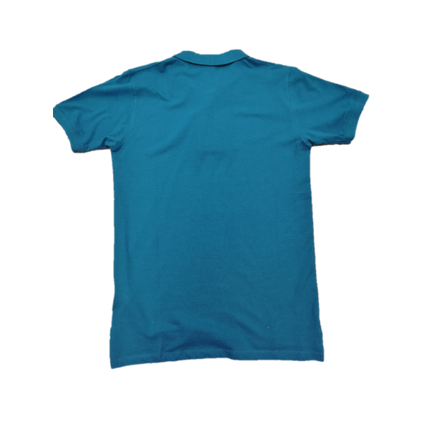 Ta polo majica je primerna za vsako priložnost. Ergonomsko oblikovana in izdelana iz bombaža, Ima stranske odprtine za večje udobje.  