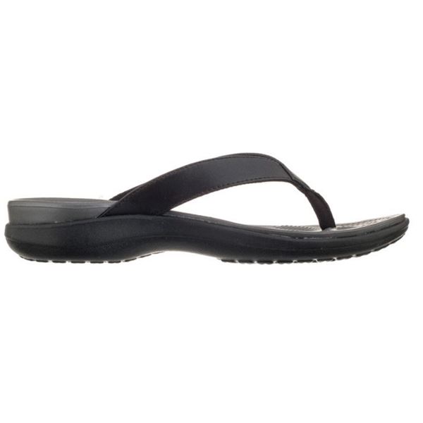 Crocs Capri V Flip W 202502 so elegantne ženske japonke z mehkimi paščki in udobnim vložkom iz pene Croslite™, ki zagotavlja prijetno blaženje in podporo pri vsakem koraku. Primerne so za vsakodnevno nošenje, poletne sprehode, dopust in prosti čas.