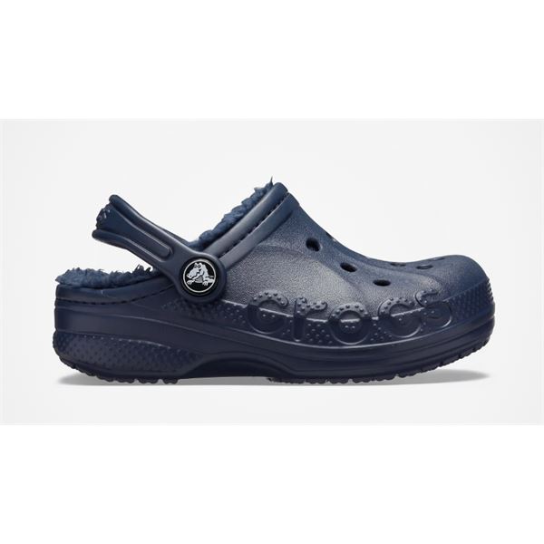 Otroški natikači Crocs Baya Lined Clog Kids 205977 z mehko toplo podlogo, športnim dizajnom in vrtljivim petnim paščkom za udobno nošenje v hladnejših dneh.