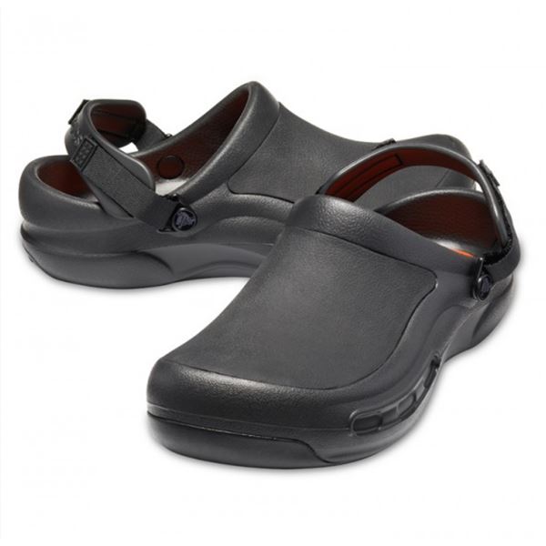 Crocs Bistro Pro Work LiteRide Clog 205669 so profesionalni delovni cokli z zaprtim sprednjim delom, mehkim vložkom LiteRide™ in nedrsečim podplatom Crocs Lock™. Zasnovani so za celodnevno udobje in varnost pri delu v gostinstvu, zdravstvu ter drugih zahtevnih delovnih okoljih.