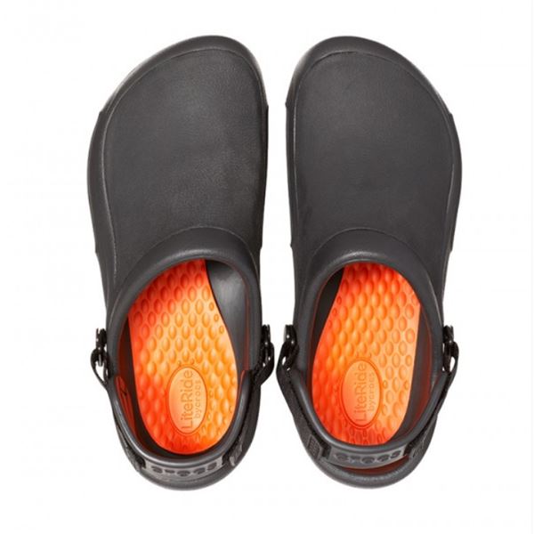 Crocs Bistro Pro Work LiteRide Clog 205669 so profesionalni delovni cokli z zaprtim sprednjim delom, mehkim vložkom LiteRide™ in nedrsečim podplatom Crocs Lock™. Zasnovani so za celodnevno udobje in varnost pri delu v gostinstvu, zdravstvu ter drugih zahtevnih delovnih okoljih.