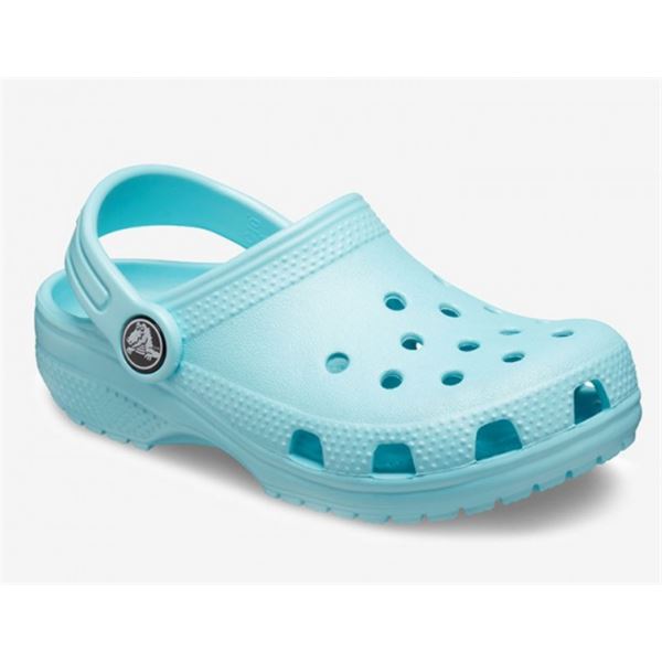 Otroški natikači Crocs Classic Clog K 204536 z lahkotno zasnovo, prezračevalnimi odprtinami in vrtljivim petnim paščkom za udobno vsakodnevno uporabo.