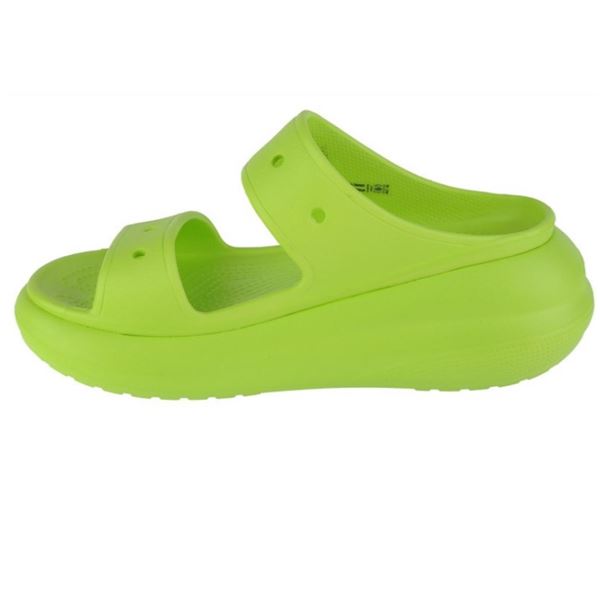 Modni in udobni Crocs sandali z izrazitim povišanim podplatom za sodoben poletni videz. Lahka konstrukcija in značilno Crocs udobje zagotavljata brezskrbno nošenje skozi ves dan.