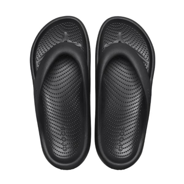 Crocs Mellow Flip 208437 so izjemno udobne uniseks japonke z mehko peno LiteRide™ in ergonomsko oblikovanim vložkom za vrhunsko blaženje pri vsakem koraku. Lahka konstrukcija in minimalističen dizajn zagotavljata udobje ter sproščen občutek pri vsakodnevni uporabi, na plaži, bazenu ali dopustu.