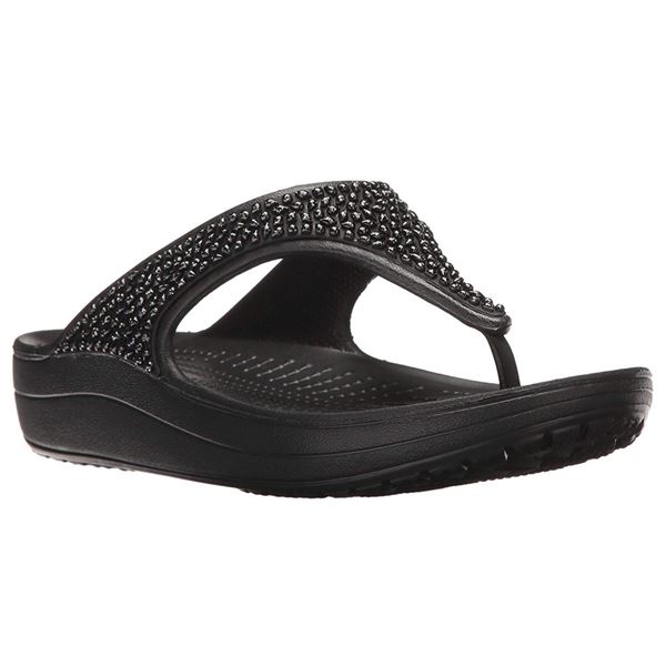 Ženske japonke Crocs Sloane Embellished Flip 204181 z elegantnimi okrasnimi detajli, lahkotnim podplatom in udobno zasnovo za sproščen poletni stil.