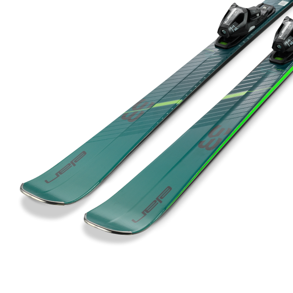 Elan Primetime 33 (25/26) – vsestranske smuči za urejene proge z Mono Ti ojačitvijo, gladkim prehodom robnik–robnik in popolno stabilnostjo za celodnevno karving zabavo.