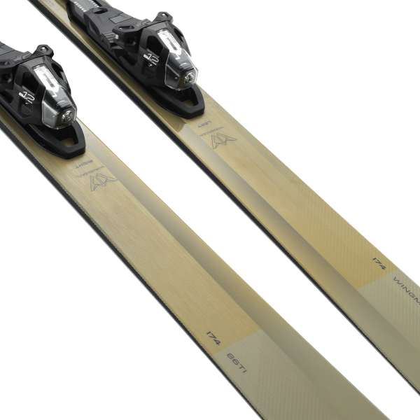 Smuči Elan Wingman 86 Ti (25/26) ponujajo vrhunsko moč, stabilnost in prilagodljivost v vseh razmerah. Idealne za napredne smučarje, ki želijo popoln nadzor in zmogljivost na urejenih in mešanih terenih.