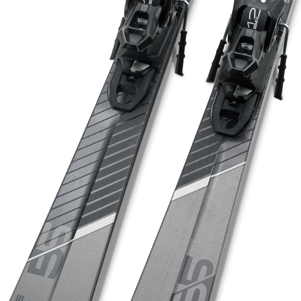 Elan Primetime 55 Black Edition (25/26) – najmočnejše in najhitrejše smuči z dvojno titanovo ojačitvijo, UD karbonskimi vlakni in vrhunsko karving zmogljivostjo.