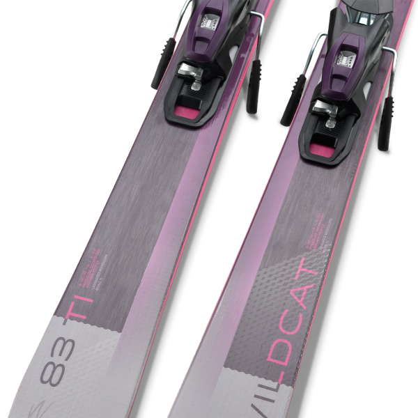 Ženske smuči Elan Wildcat 83 Ti 2025/26 – hitre, natančne in stabilne smuči s titanlom za popoln nadzor na urejenih progah. Preizkusite moč in eleganco. AS Sport Outlet.