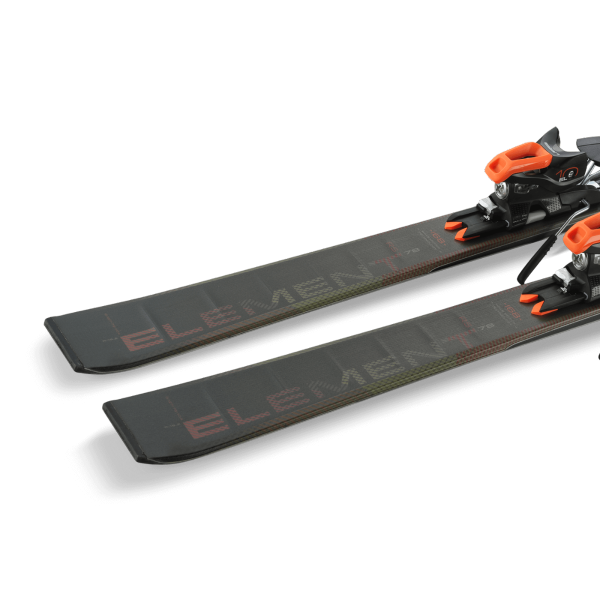 Zavijajte samozavestno in izpilite svojo tehniko na urejenih smučiščih na podlagi konstrukcijskih, geometrijskih in tehnoloških značilnosti smuči Element 78 RS.
Element 78 RS okrepi smučarsko znanje in izboljša tehniko ne glede na smučarsko predznanje. 