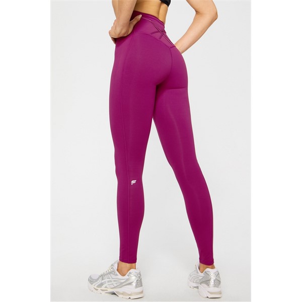 FABLETICS Boost PowerHold High-Waisted Legging so ženske športne pajkice z visokim pasom in PowerHold kompresijsko tkanino za podporo, oblikovanje in udobje.