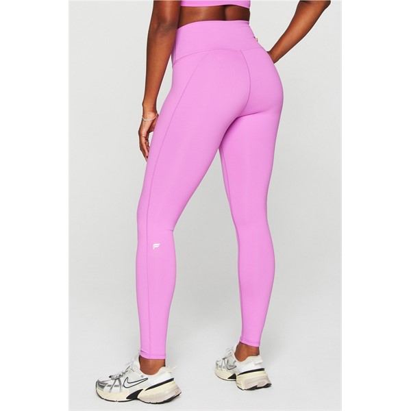 FABLETICS Define High-Waisted Legging so ženske pajkice z visokim pasom iz PowerHold tkanine. Nudijo podporo, kompresijo in udobje za šport ter prosti čas.