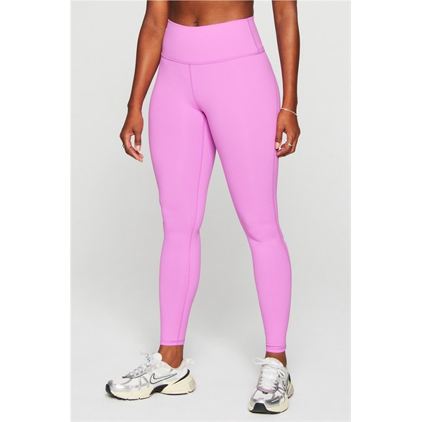 FABLETICS Define High-Waisted Legging so ženske pajkice z visokim pasom iz PowerHold tkanine. Nudijo podporo, kompresijo in udobje za šport ter prosti čas.