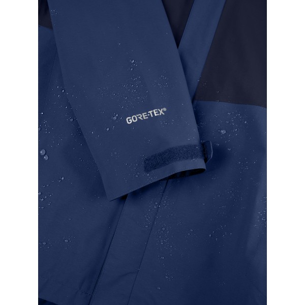 Kakovostna vsestranska jakna v kateri vas ne presenetijo niti najslabši vremenski pogoji.