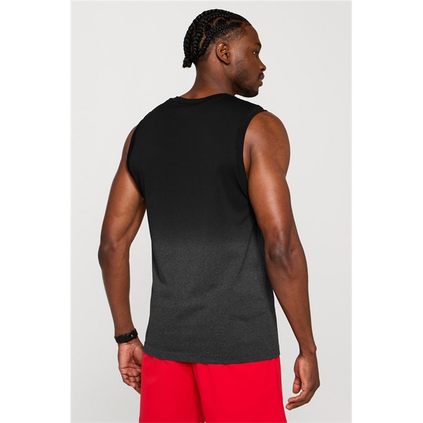 Moška majica FABLETICS The Training Day Muscle Tank brez rokavov, lahka športna majica za fitnes, trening z utežmi in aktiven življenjski slog.