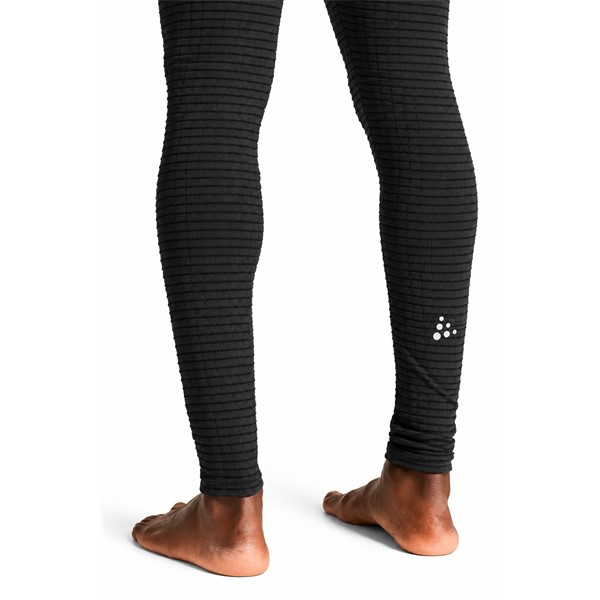 Originalne moške funkcionalne dolge pajkice CRAFT Wool Extreme X Pants 2 M Black v črni barvi. Napredna kombinacija recikliranega poliestra in merino volne zagotavlja naravno termoregulacijo, učinkovito odvajanje vlage in toplotno udobje tudi ob vlažnem materialu. Oprijet kroj Tight Fit in ergonomska zasnova omogočata odlično svobodo gibanja. Primerne za zimski tek, tek na smučeh, smučanje, pohodništvo in intenzivne športne aktivnosti v hladnejšem vremenu.