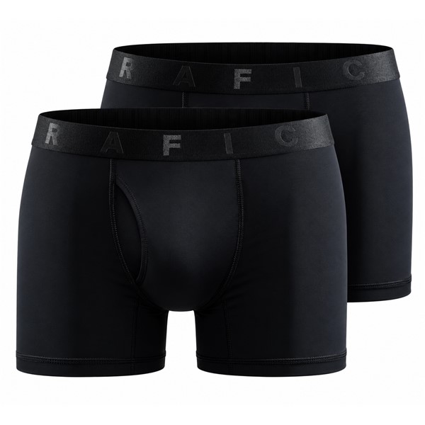 Originalne moške športne boksarice CRAFT Active Boxer 3-Inch 2-Pack M Black v črni barvi. Paket vsebuje dva kosa lahkih, zračnih in raztegljivih spodnjih hlač iz 87 % recikliranega poliestra in 13 % elastana. Funkcionalna konstrukcija učinkovito odvaja vlago in zagotavlja udobno prileganje med tekom, fitnesom, kolesarjenjem, pohodništvom ter vsakodnevno uporabo.
