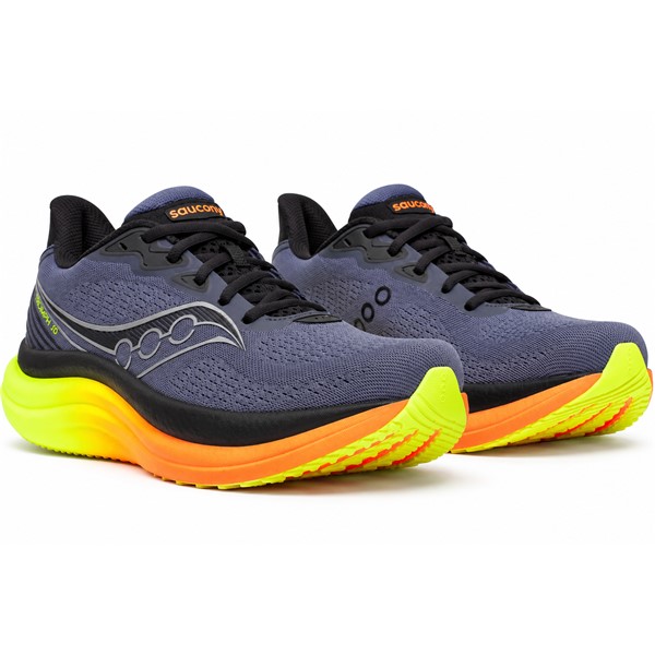 Premium moške tekaške superge Saucony Triumph 23 s peno PWRRUN PB, SRS vložkom in trpežnim XT-900 podplatom za udobne vsakodnevne in dolge cestne teke.
