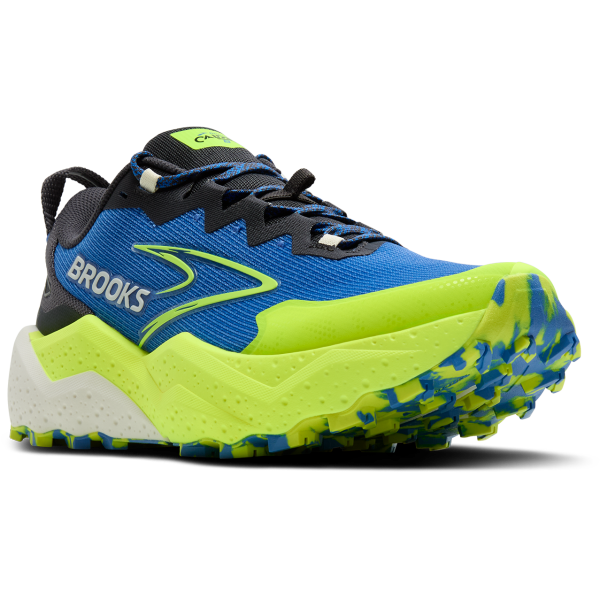 Caldera 8 is designed as an excellent companion for ultra trails from the first to the last kilometer. We took into account the feedback from professional trail runners.