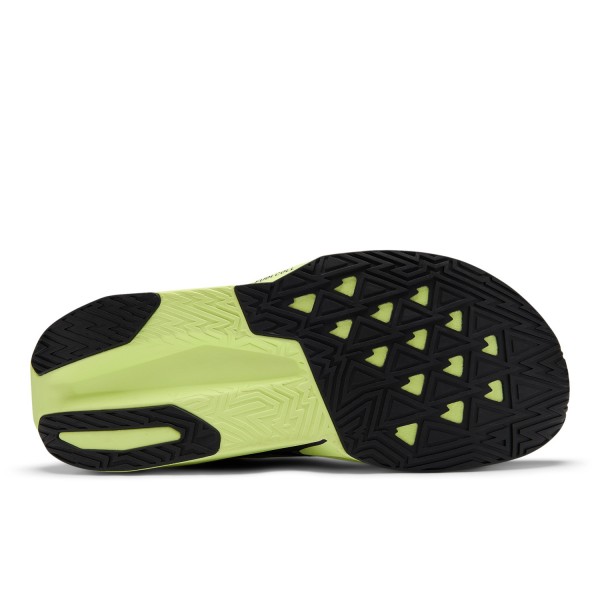 Moške tekaške superge New Balance FuelCell Rebel v5 – lahki, hitri in odzivni copati za tek