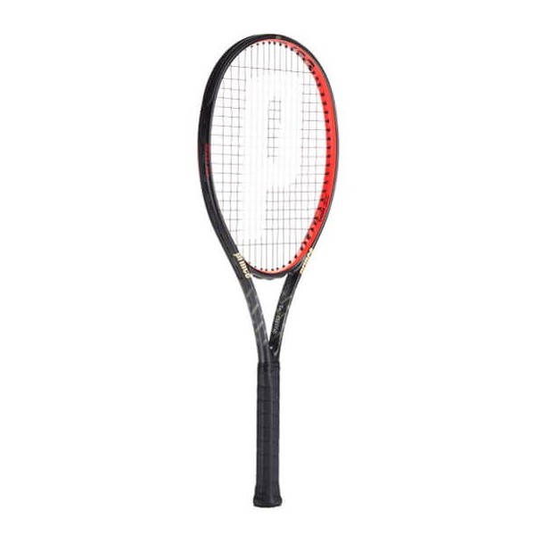 The Beast model is the ultimate basic weapon that allows easy access to power and spin, ideal for modern play. Each racket in the Beast franchise is armed with TeXtreme®, giving the user even more power and control thanks to increased stability.