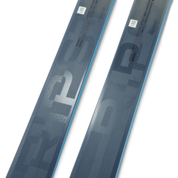 Smuči Elan Ripstick 102 (25/26) združujejo Carbon Deck tehnologijo, Amphibio profil in lanena vlakna za popolno stabilnost, moč in plovnost. Idealne freeride smuči za napredne smučarje, ki iščejo vsestranskost na vseh terenih.