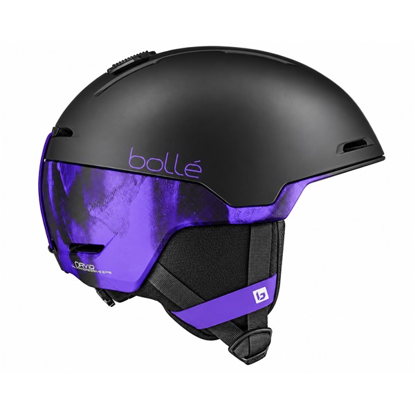 Smučarska čelada BOLLÉ ZENOS MIPS OFFTRACK PURPLE MATTE v izraziti mat vijolični barvi. Varnostni sistem MIPS®, zaščitna tehnologija AViD Progressive EPS, lahka In-Mold konstrukcija, magnetno zapenjanje Fidlock®, nastavljivo prezračevanje in sistem 360° Click-To-Fit™ zagotavljajo napredno zaščitno zasnovo ter udobno prileganje pri smučanju in deskanju na snegu.