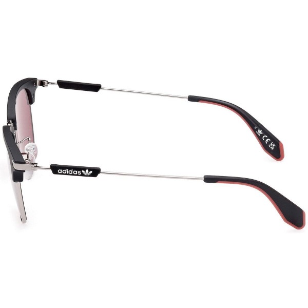 Sončna očala Adidas Originals OR0081 20Q izvirajo iz adidas originals kolekcije, zaznamovane s čudovitim modernim okvirjem in dizajnom. Ta očala so izjemno vsestranska, primerna za vse stile in priložnosti. 