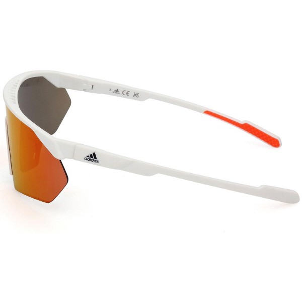 Adidas Sport SP0076 so športna sončna očala iz adidasove športne kolekcije, idealna za tek ali kolesarstvo. Njihova srednja velikost okvirjev je posebej prilagojena manjšim obrazom ali ženskam, zagotavljajoč udobno in natančno prileganje.