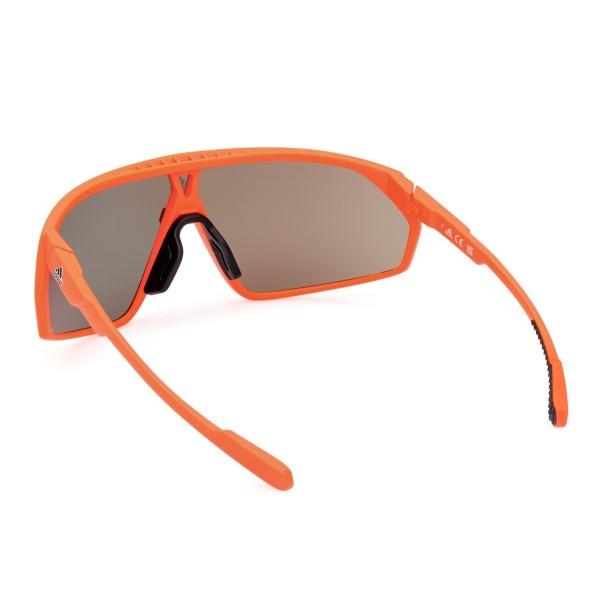 Adidas Sport SP0074 43L so športna sončna očala zanesljivega oblikovanja, ki so del prestižne adidas sport kolekcije. Njihov oranžen okvir in šipca zagotavljata izjemen slog in vidno prepoznavnost med aktivnostmi, kot sta tek ali kolesarstvo. 