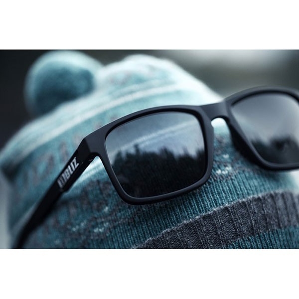 The BLIZ LUNA is definitely a model of glasses that suits and fits everyone. With its classic lines and timeless design, the BLIZ LUNA glasses are suitable for any occasion.