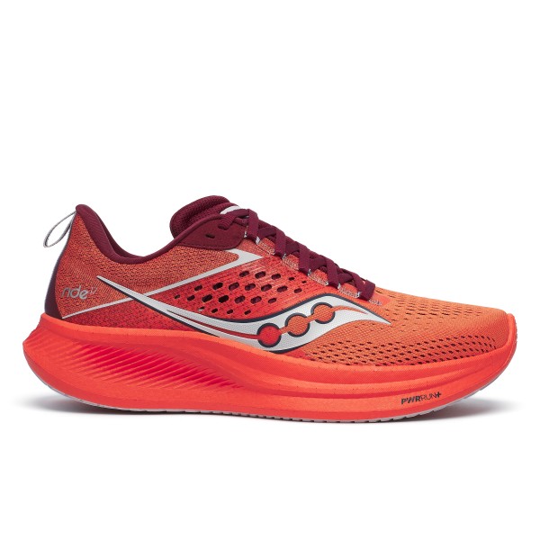 Čas pred vsemi možnimi zasloni nam vedno bolj krade čas za trening. Zato so se pri Saucony odločili, da nekaj storijo glede tega. Saucony Ride 17 je popolna preobrazba prejšnjega modela vse od podplata navzgor.