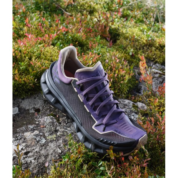 Vijolično-črne unisex trail superge X-BIONIC TERRASKIN X03 Deep Purple X Black Sand z Vibram MegaGrip podplatom