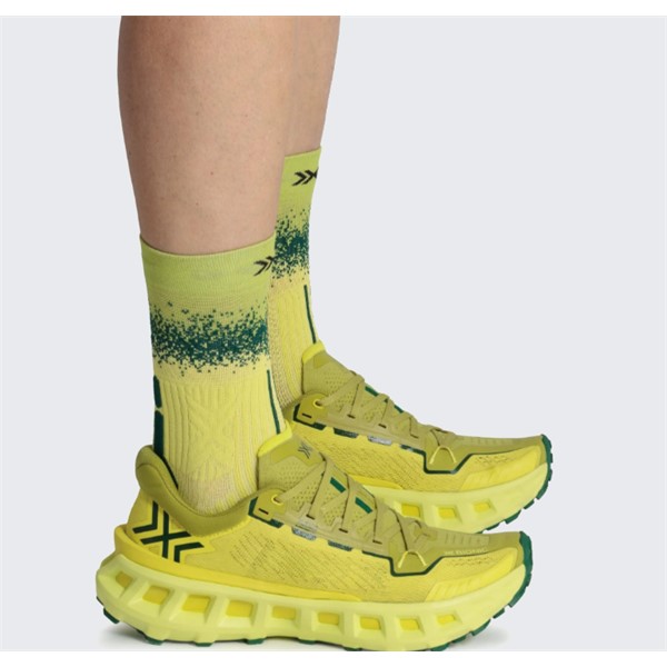 Zeleno-rumene unisex trail superge X-BIONIC TERRASKIN X03 Electric Energy Dark Green z Vibram MegaGrip podplatom
