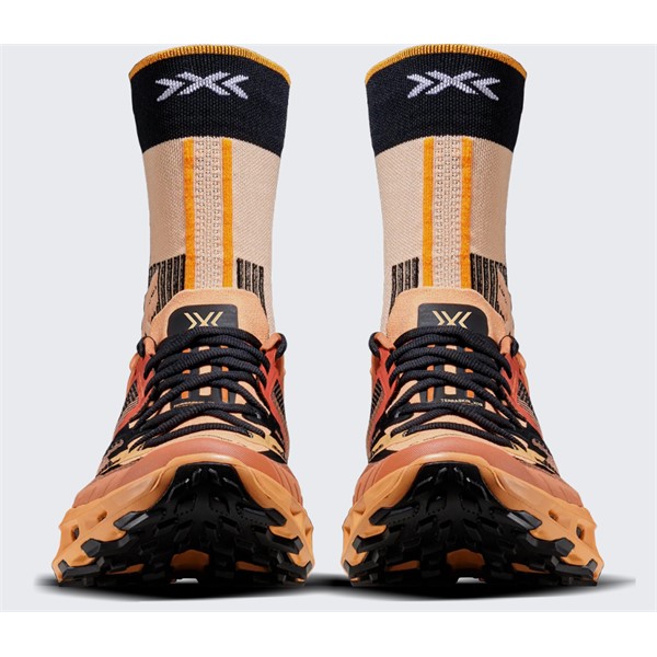 Roza unisex trail tekaški copati X-BIONIC TERRASKIN X02 Dusty Rose Fresh Peach z Vibram MegaGrip podplatom